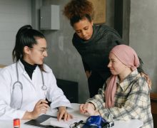 Câncer: terapia com Hipnose ajuda pessoas a lidar com o diagnóstico