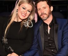 Kelly Clarkson usa Hipnose para superar divórcio